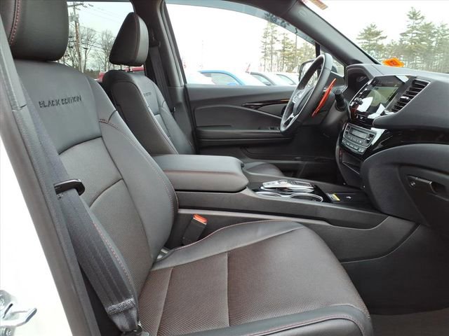 Used 2025 Honda Passport Black Edition image 6