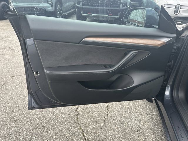 Used 2023 Tesla Model 3 Performance image 11