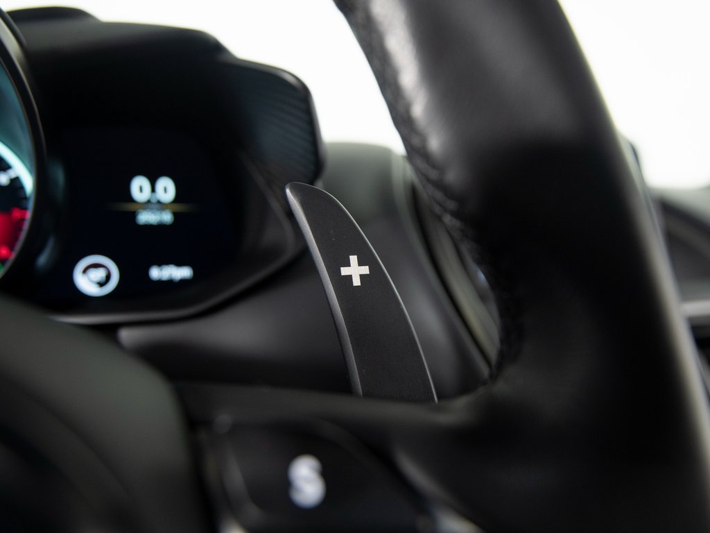 Used 2022 Aston Martin DBS Superleggera RWD image 18