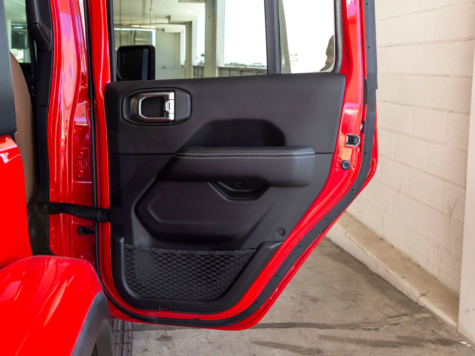 Used 2023 Jeep Wrangler Unlimited Rubicon 4xe image 24