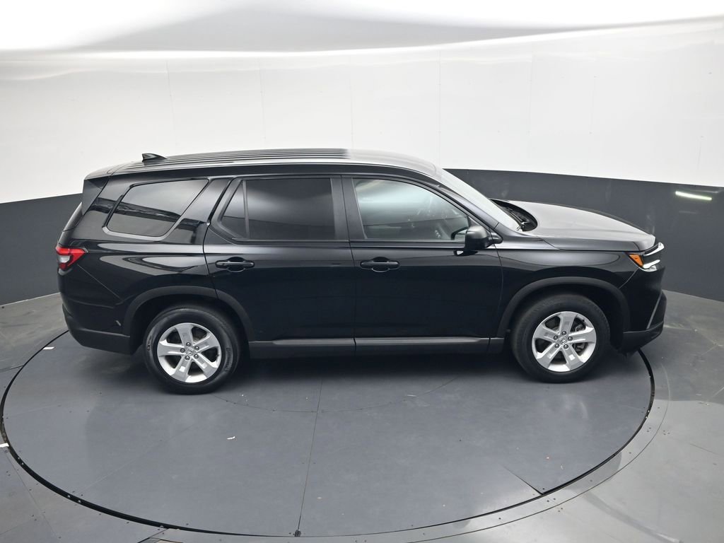 Used 2023 Honda Pilot LX image 26