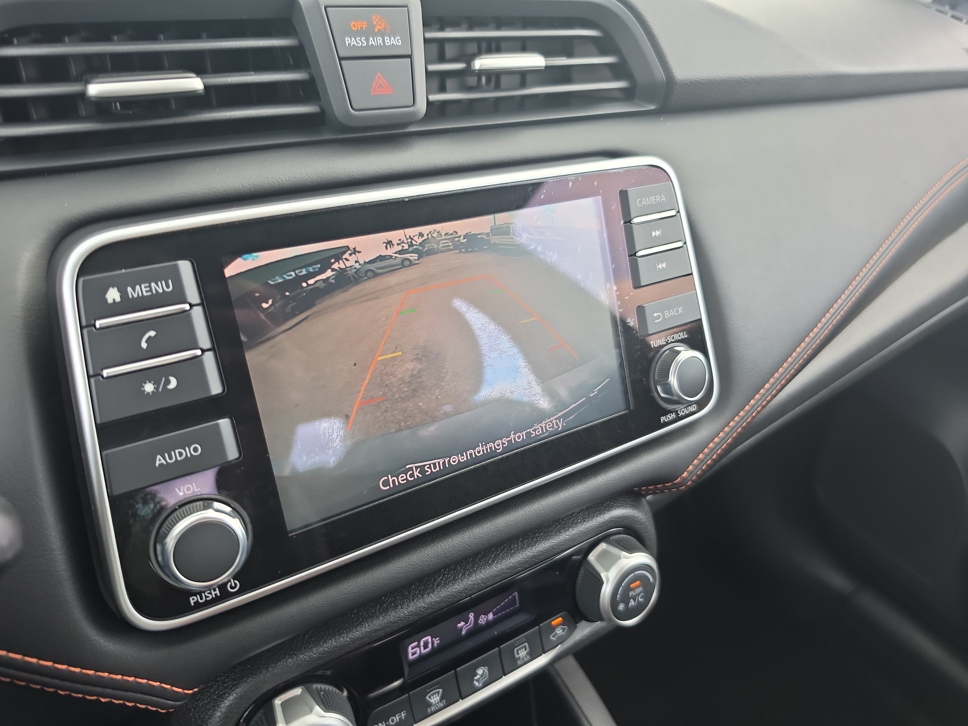 Used 2020 Nissan Versa SR FWD image 8