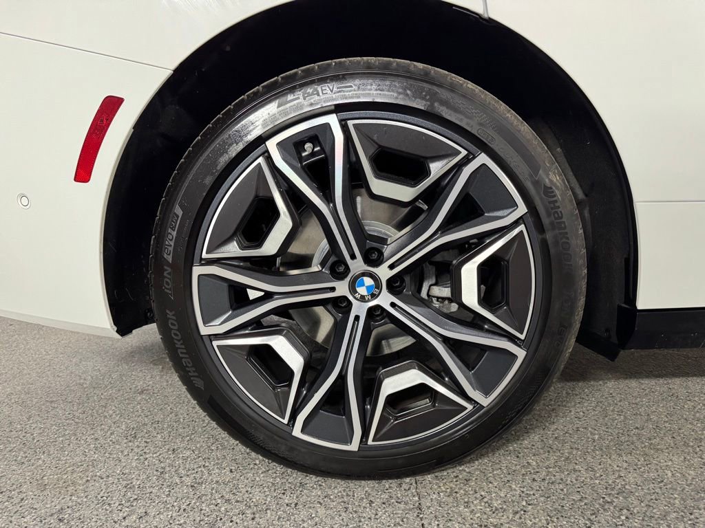 Used 2026 BMW iX xDrive45 AWD/4WD image 11