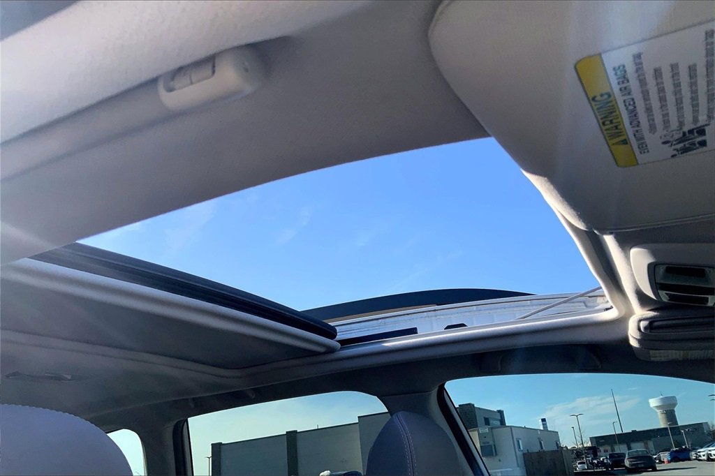 Used 2017 Subaru Forester 2.5i Limited image 21