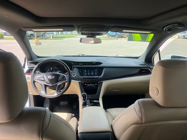 Used 2017 Cadillac XT5 Premium Luxury w/ Driver Assist Package image 26