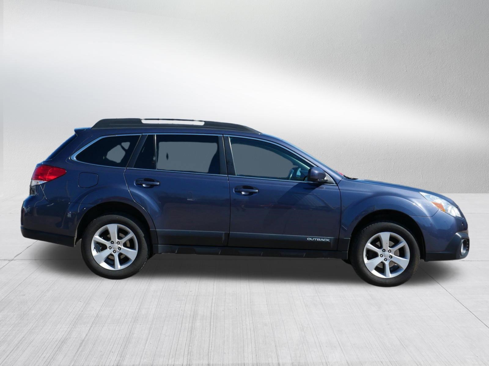 Used 2014 Subaru Outback 2.5i Premium AWD/4WD image 8