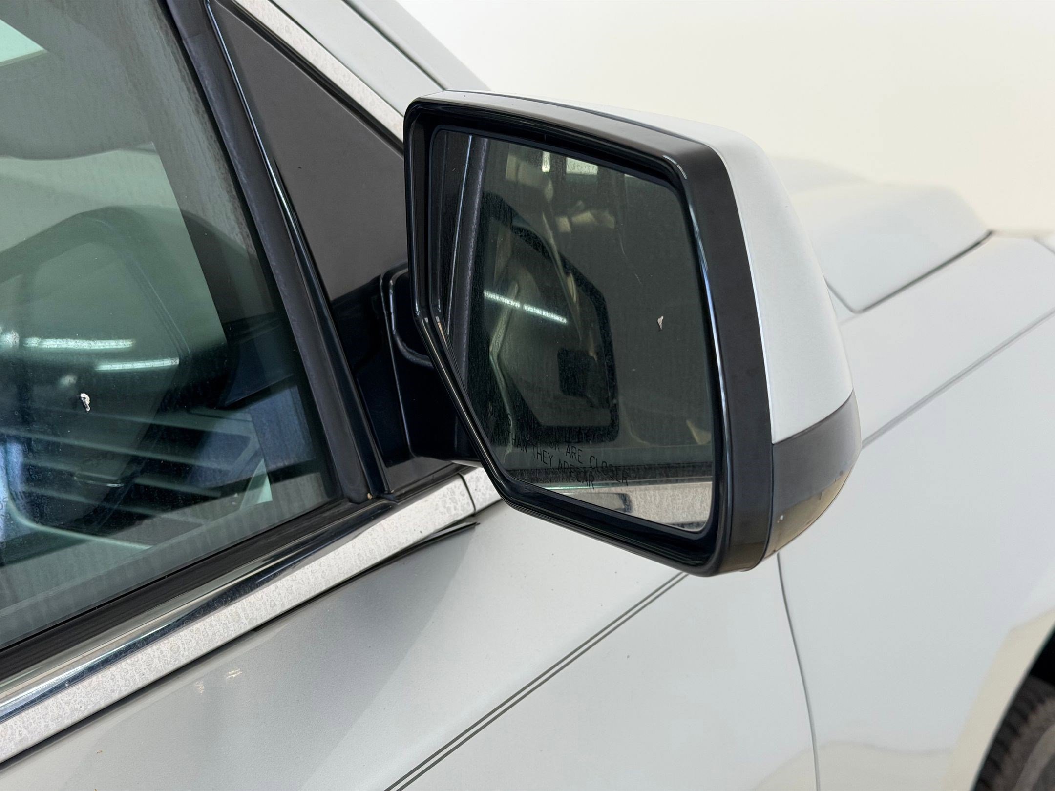 Used 2015 GMC Yukon SLE w/ Convenience Package image 21