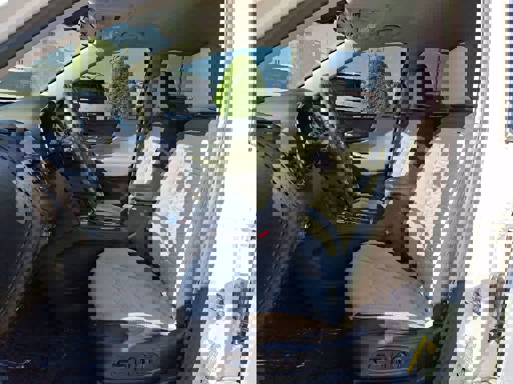 Used 2018 Chevrolet Equinox LT image 12