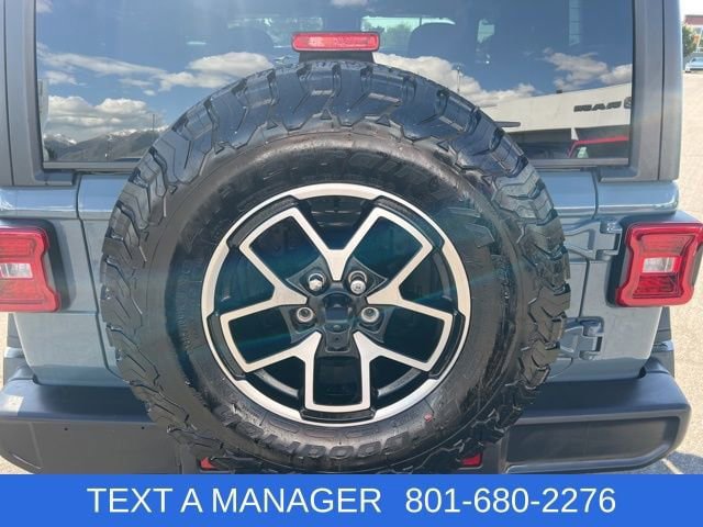 Used 2024 Jeep Wrangler Rubicon w/ Convenience Group AWD/4WD image 5