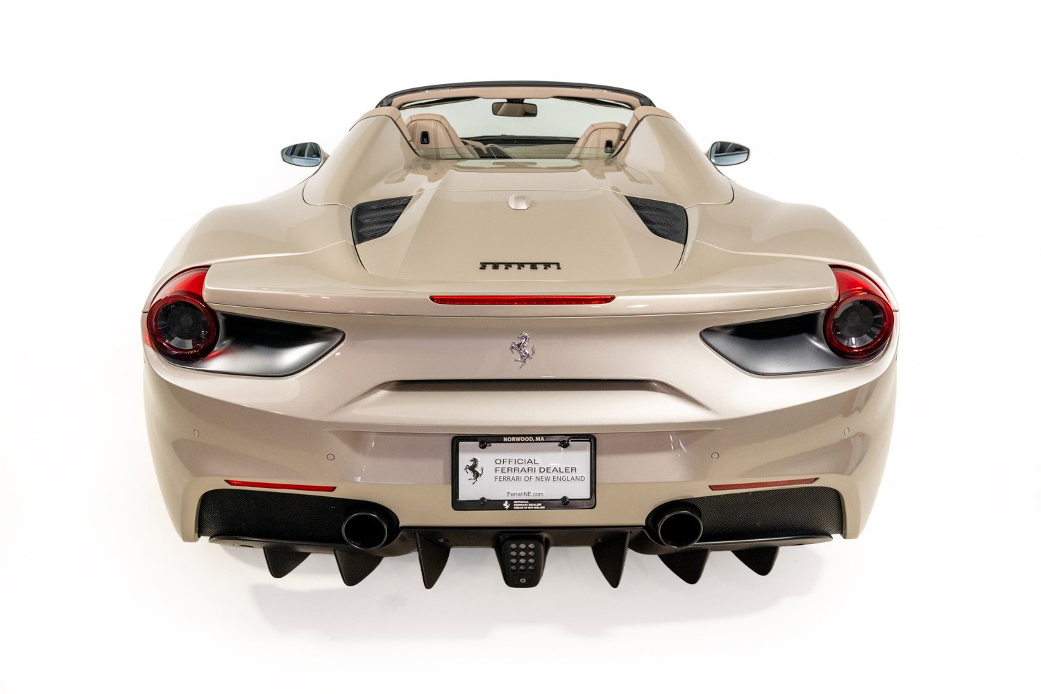 Used 2018 Ferrari 488 Spider RWD image 17