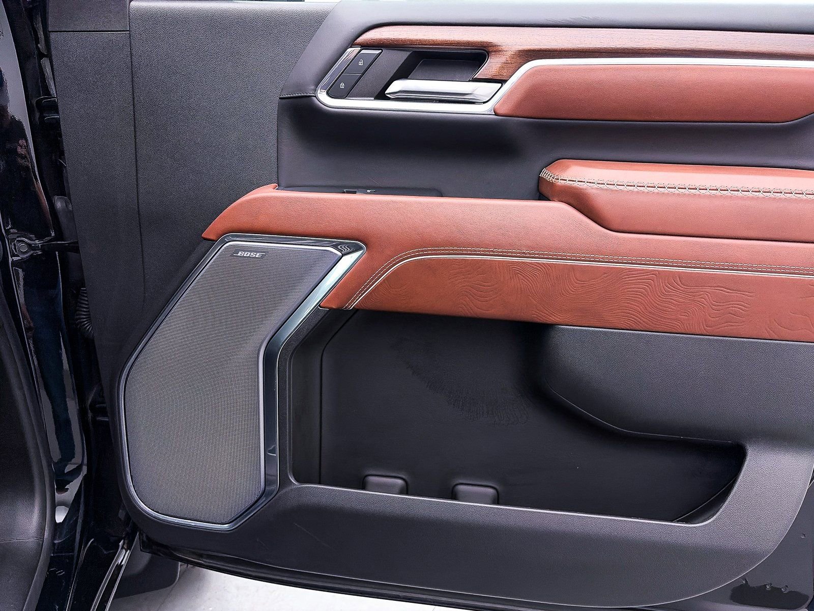 Used 2024 GMC Sierra 2500 Denali Ultimate image 38