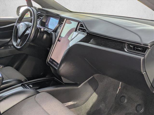 Used 2018 Tesla Model X 75D image 23