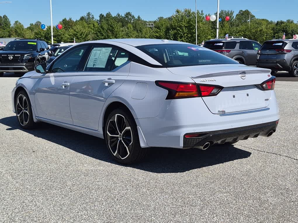 Used 2023 Nissan Altima 2.5 SR AWD/4WD image 4