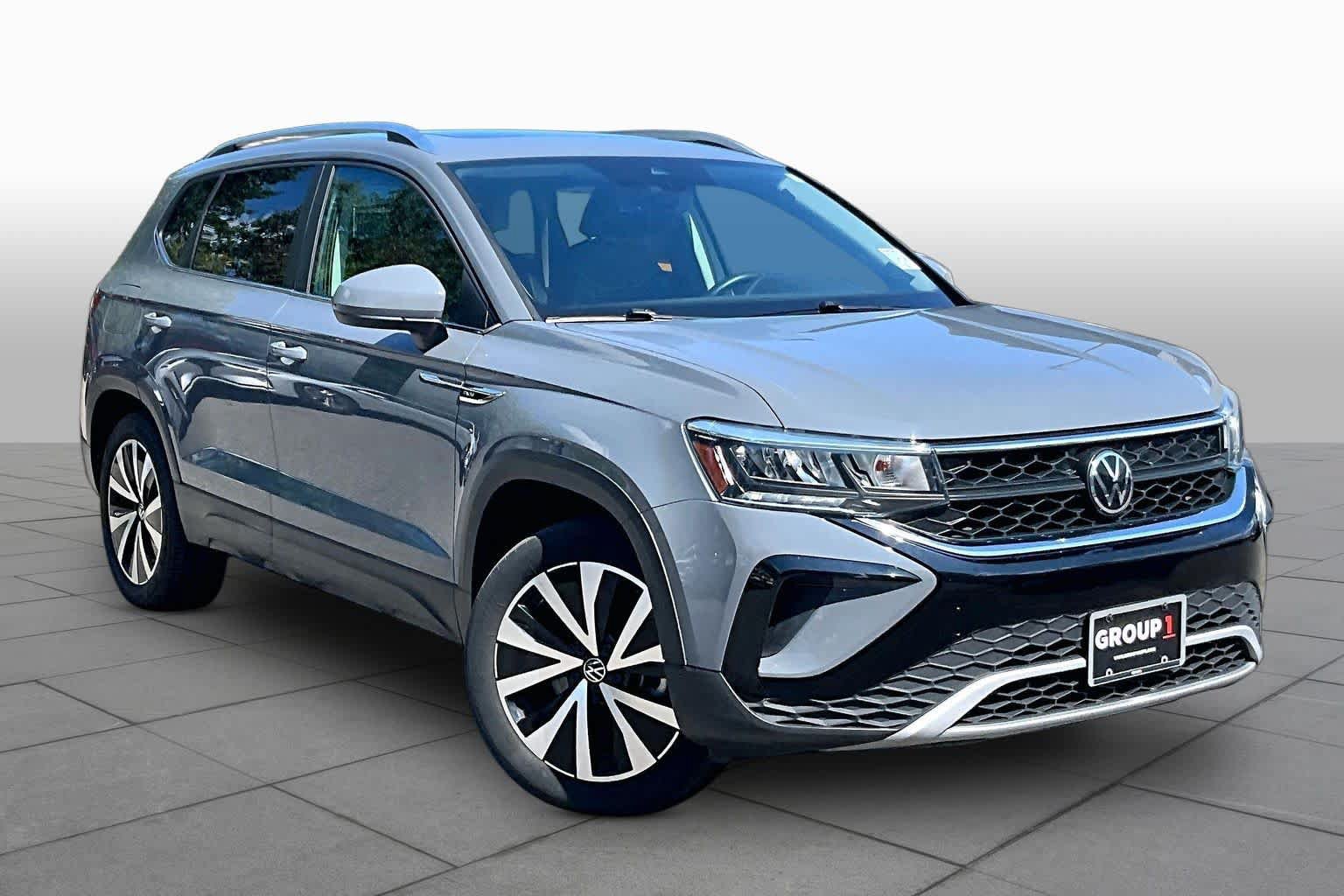 Used 2023 Volkswagen Taos SE AWD/4WD image 3