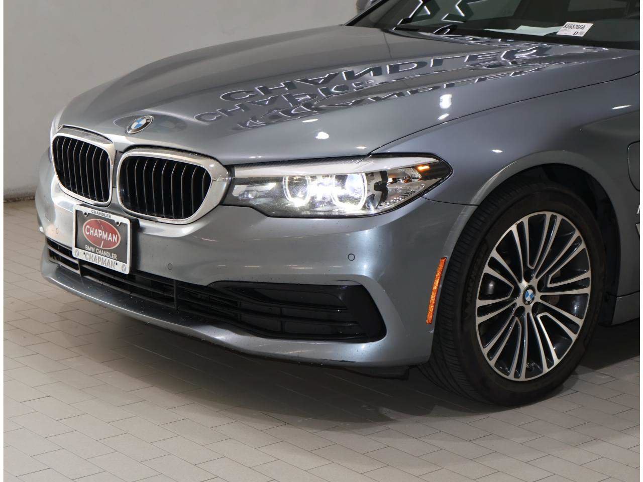 Used 2019 BMW 530e w/ Convenience Package RWD image 2