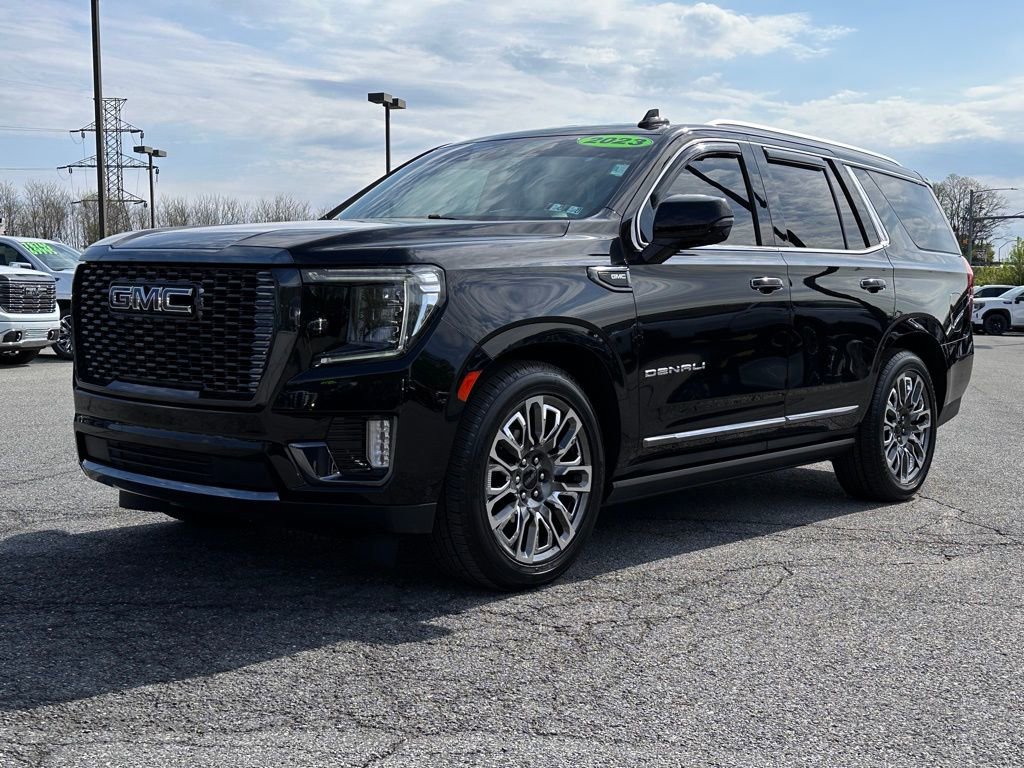 Used 2023 GMC Yukon Denali Ultimate AWD/4WD image 2