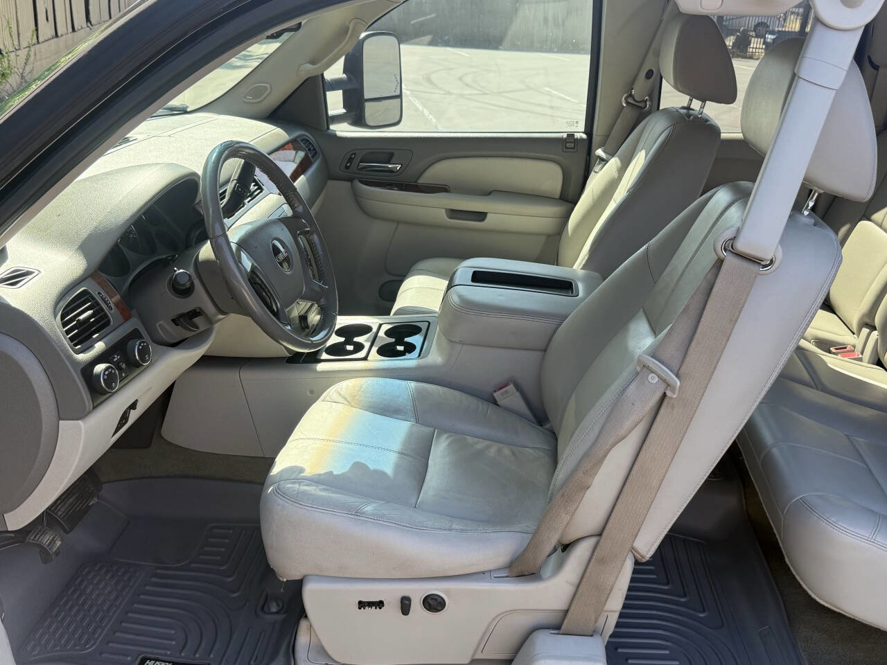 Used 2009 GMC Sierra 3500 SLT w/ SLT Convenience Package image 11