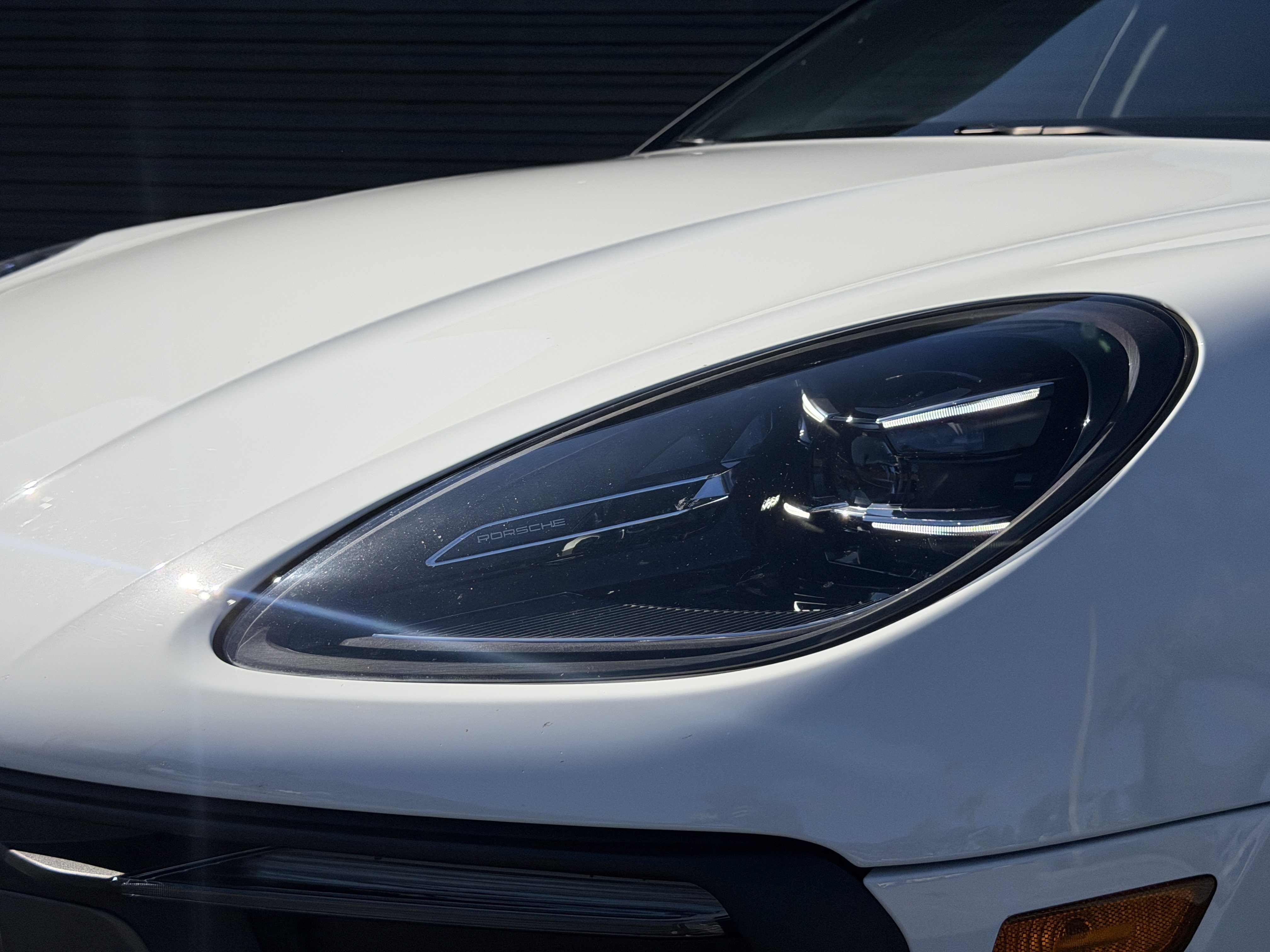 Used 2023 Porsche Macan Turbo AWD/4WD image 11