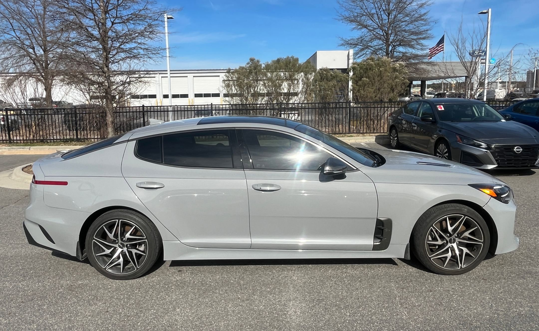 Used 2023 Kia Stinger GT-Line w/ Sun & Sound Package image 10
