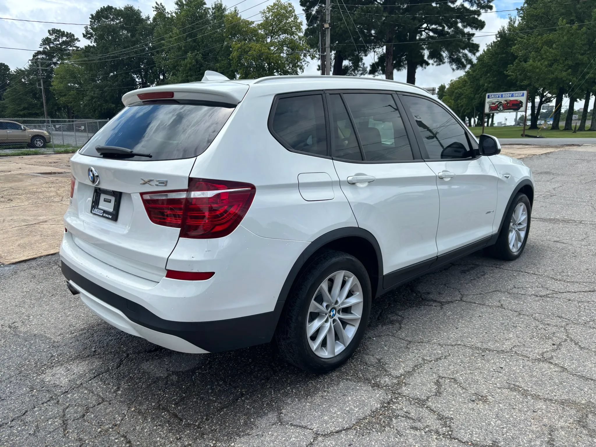 Used 2017 BMW X3 sDrive28i RWD image 5