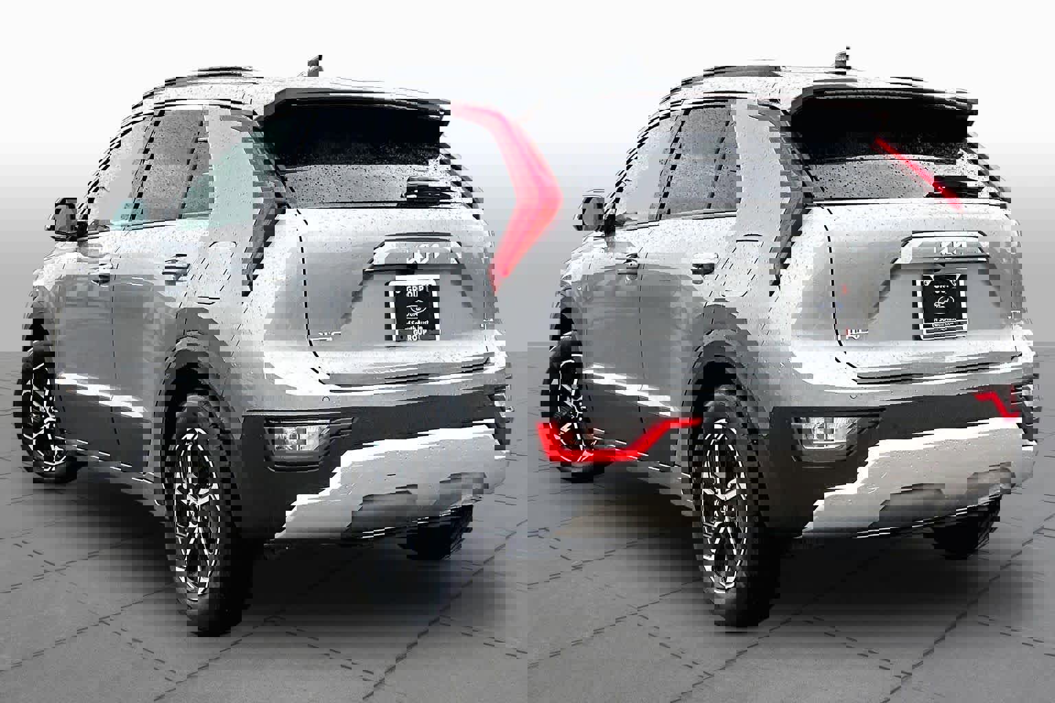 Used 2023 Kia Niro EX image 15