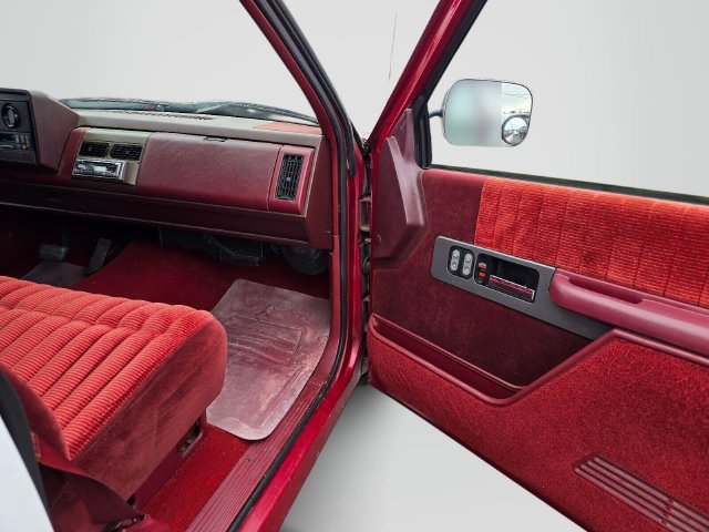 Used 1990 Chevrolet Silverado 1500 2WD Regular Cab image 28