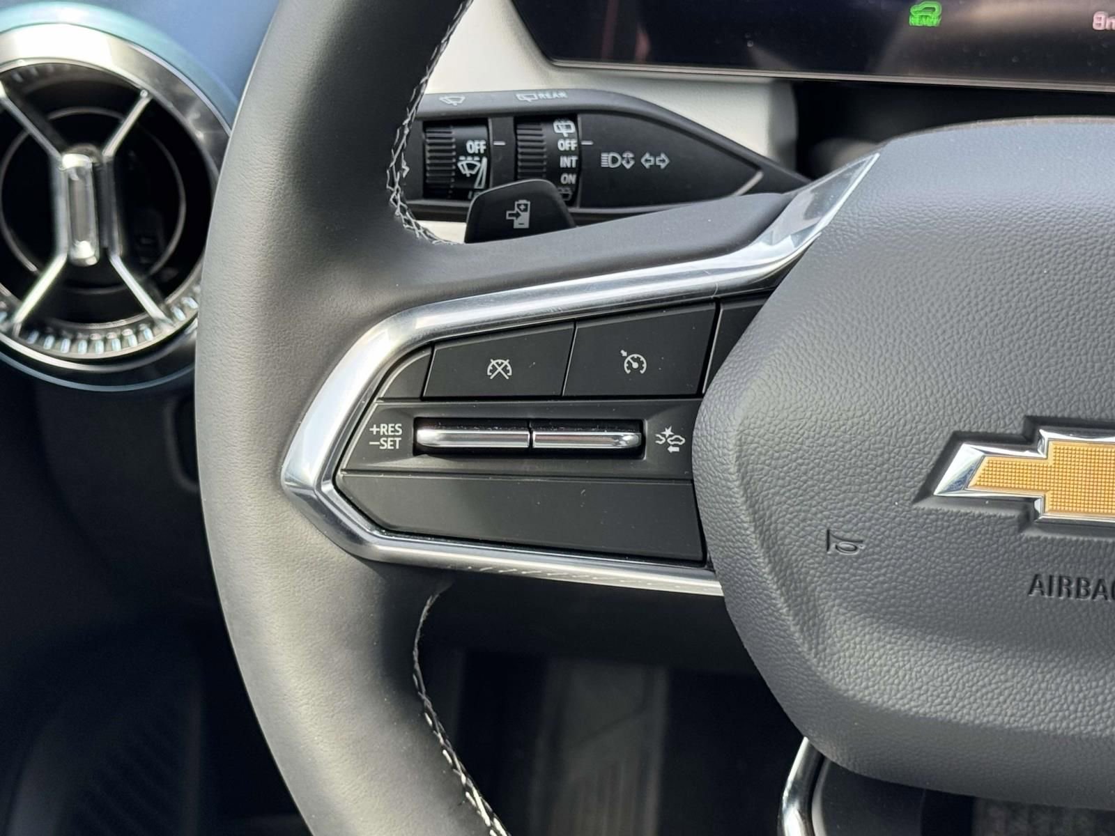New 2026 Chevrolet Equinox EV LT AWD/4WD image 19