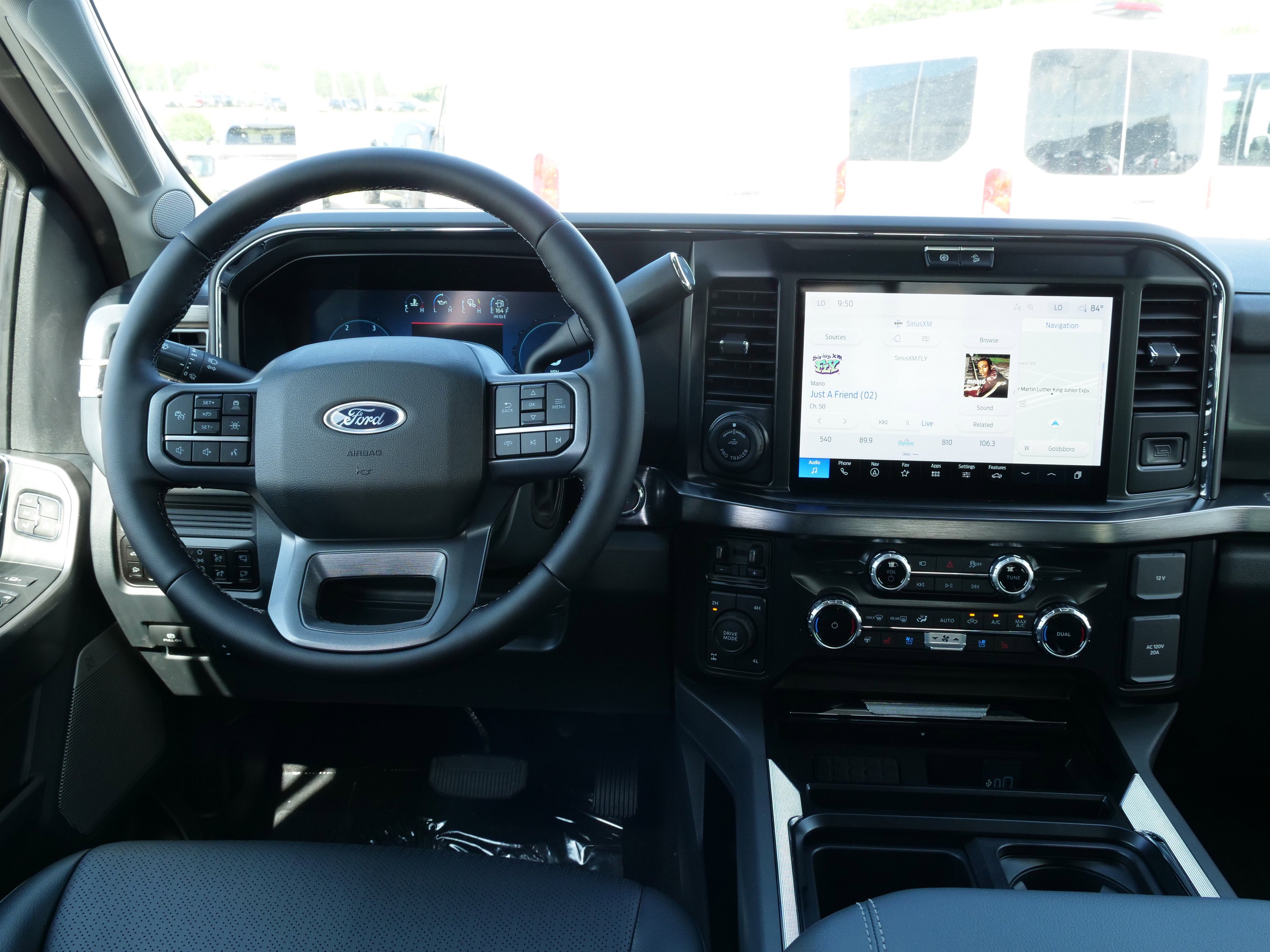 New 2025 Ford F350 Lariat w/ Lariat Ultimate Package image 18