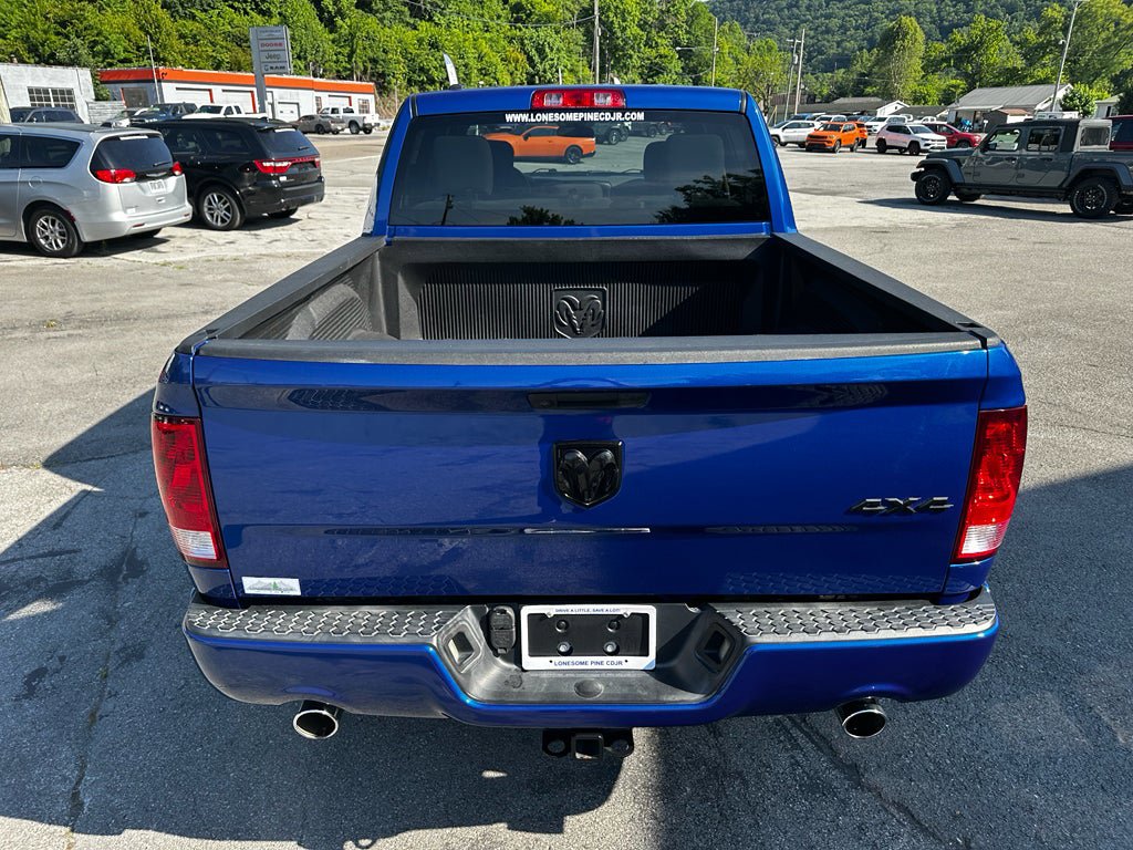 Used 2019 RAM 1500 Express w/ Express Value Package AWD/4WD image 4