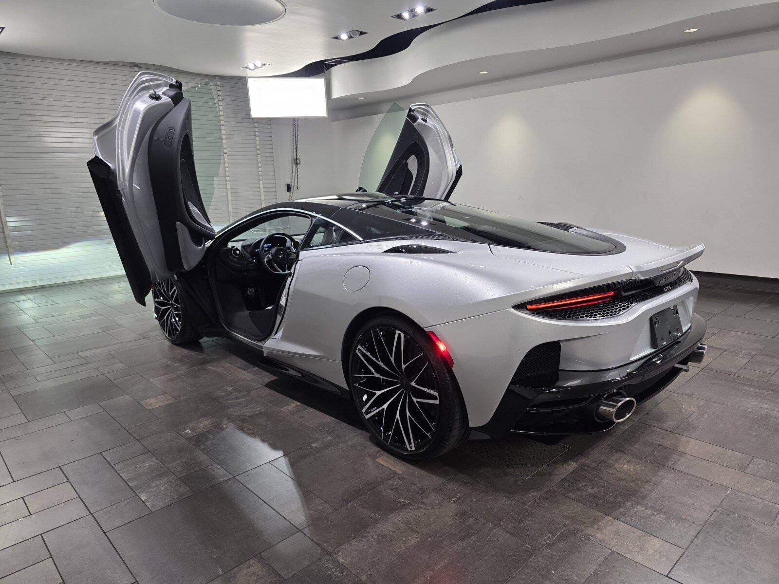 New 2027 McLaren GTS RWD image 20