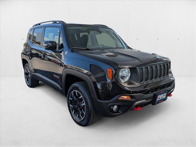 Used 2023 Jeep Renegade Trailhawk image 3