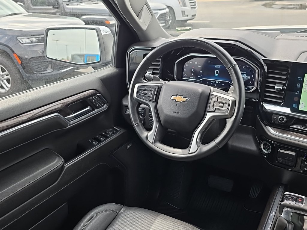 Used 2024 Chevrolet Silverado 1500 LTZ w/ LTZ Convenience Package II AWD/4WD image 15