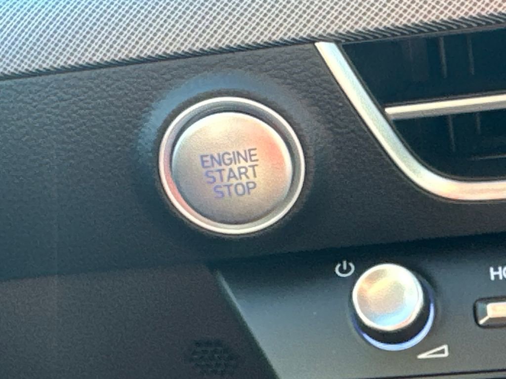 New 2025 Hyundai Sonata Limited image 31