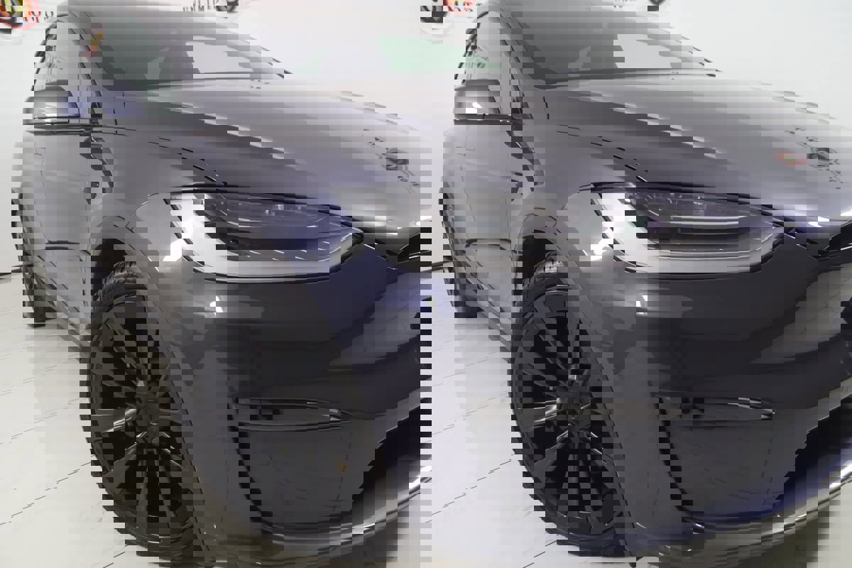 Used 2022 Tesla Model X image 21