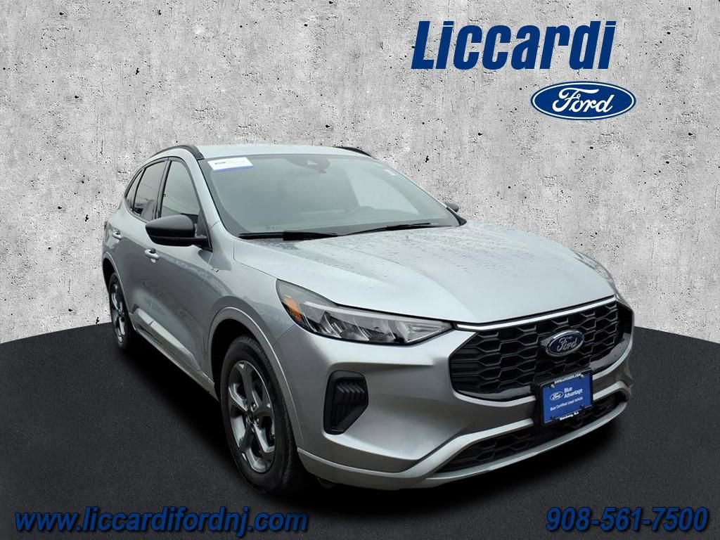 Certified 2023 Ford Escape ST-Line w/ Tech Pack #1 AWD/4WD image 1