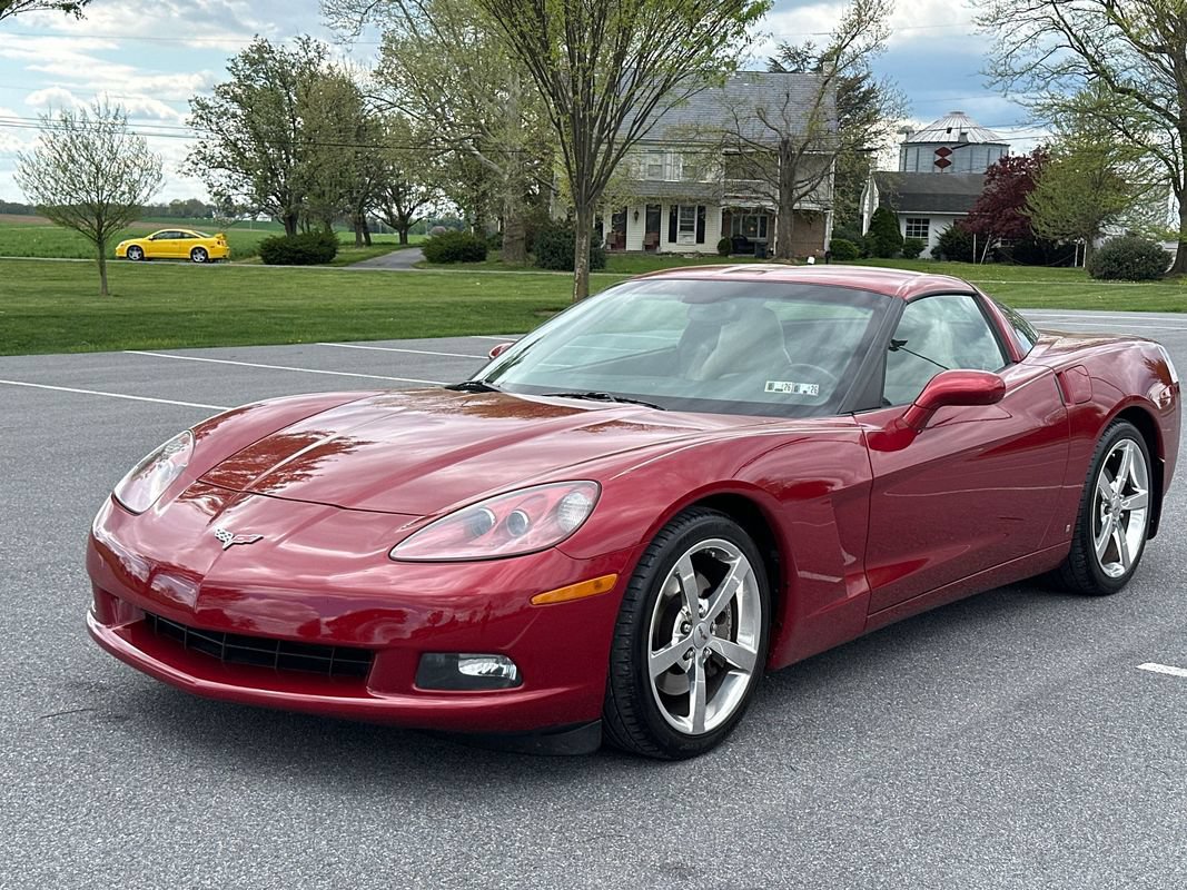 Used 2008 Chevrolet Corvette Coupe w/ Preferred Equipment Group RWD image 6