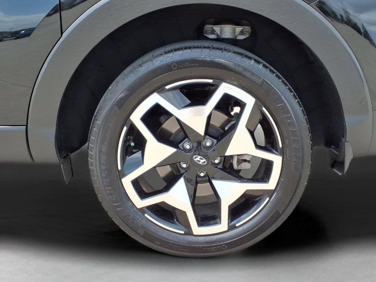 Used 2023 Hyundai Santa Cruz Limited AWD/4WD image 3