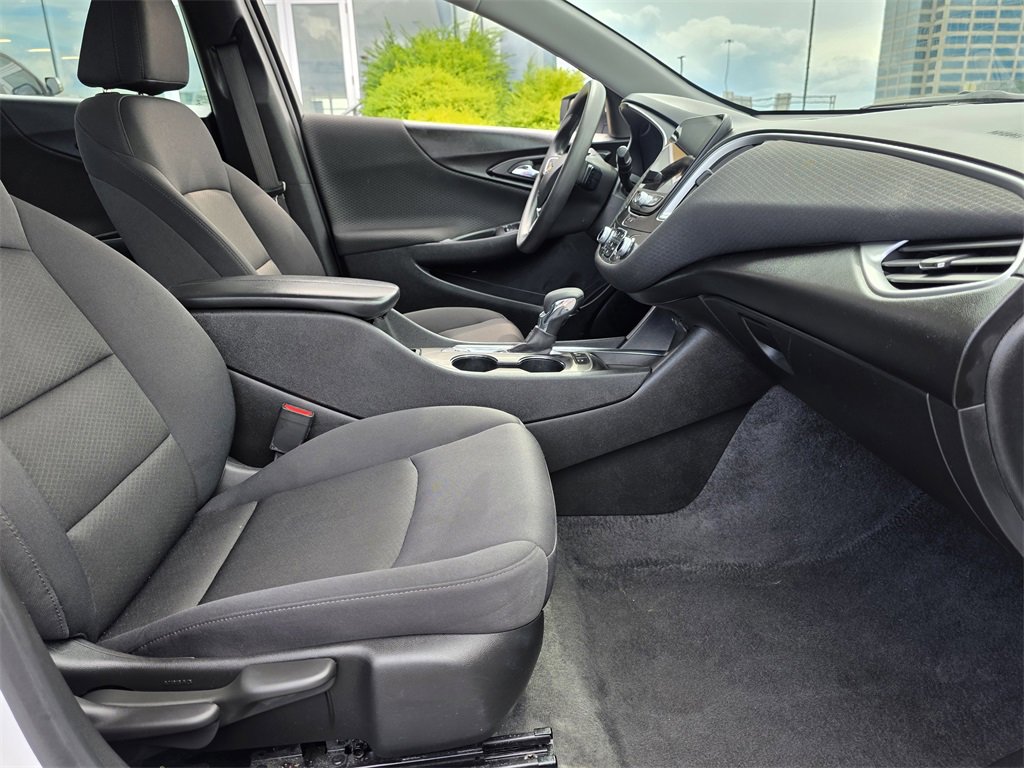 Used 2024 Chevrolet Malibu LT image 22