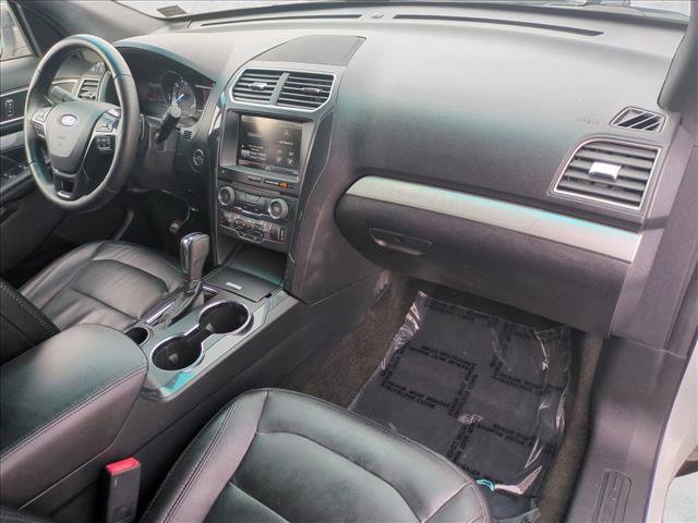 Used 2016 Ford Explorer XLT w/ Equipment Group 202A image 24