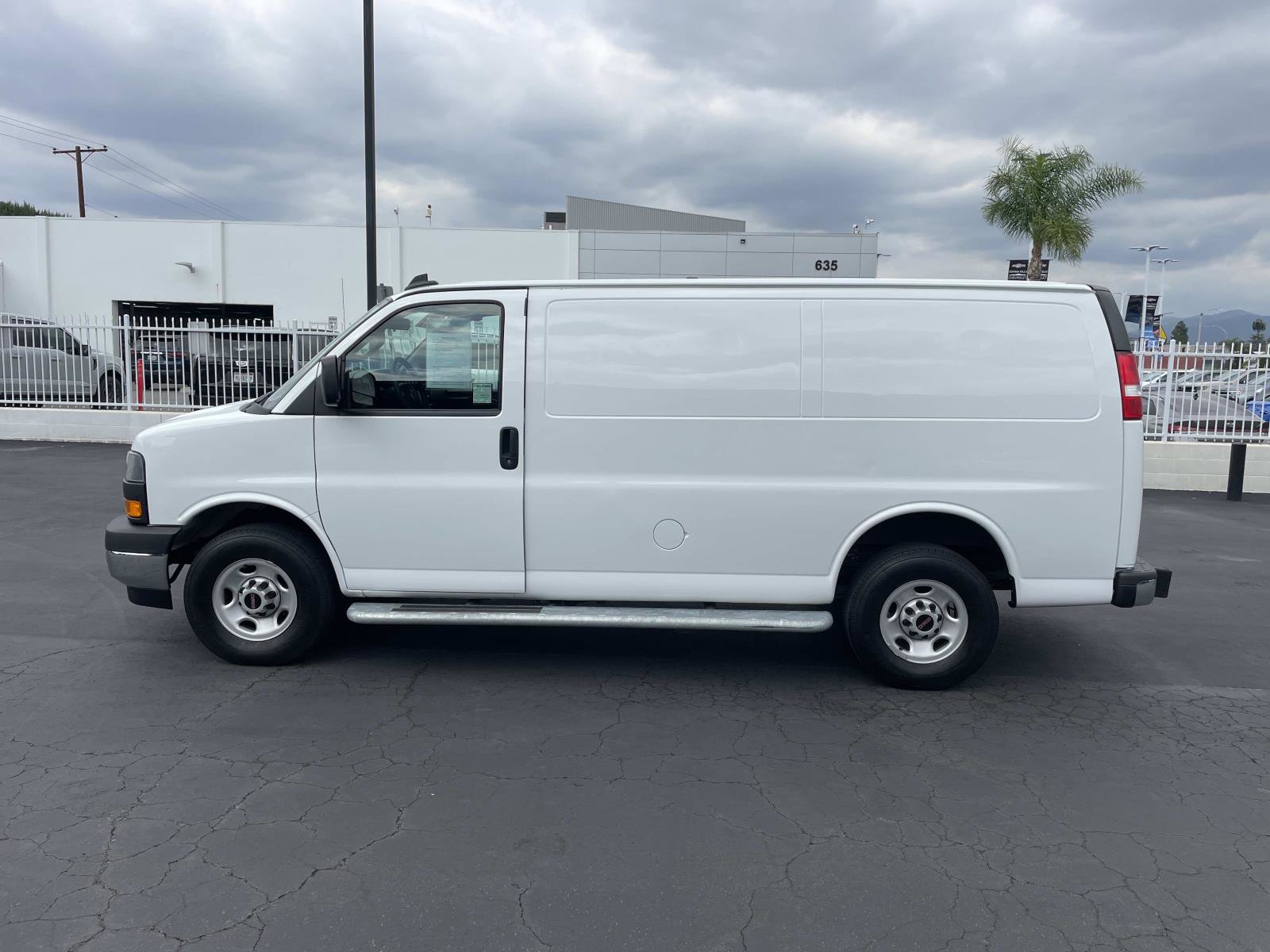 Used 2024 GMC Savana 2500 w/ Driver Convenience Package image 8