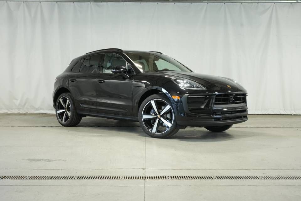 New 2026 Porsche Macan AWD/4WD image 9