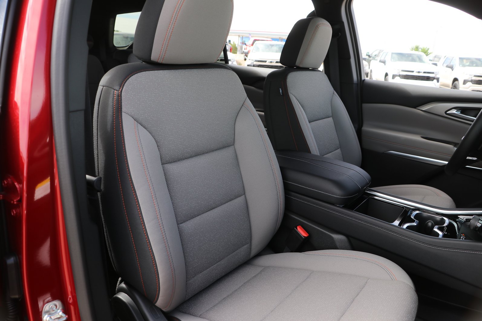 New 2026 Chevrolet Traverse LT w/ Driver Confidence Package FWD image 35
