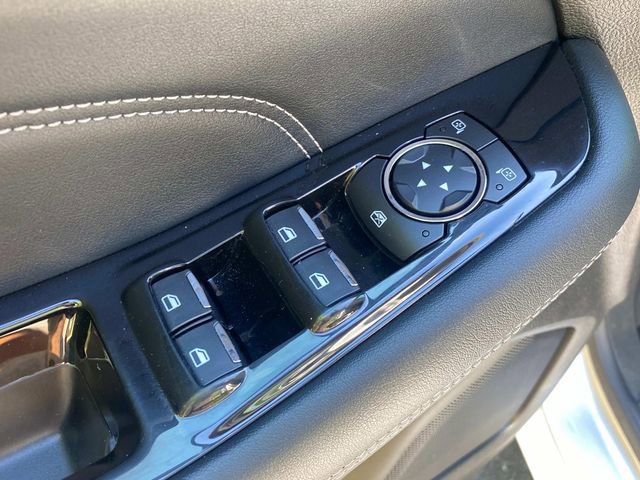 Used 2017 Ford Edge Titanium w/ Equipment Group 301A FWD image 13