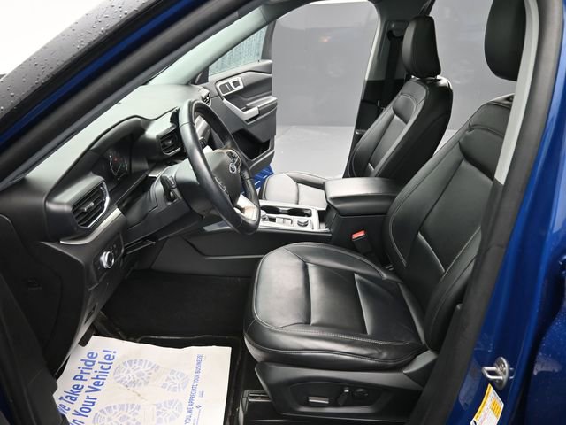 Used 2022 Ford Explorer XLT w/ Equipment Group 202A image 17