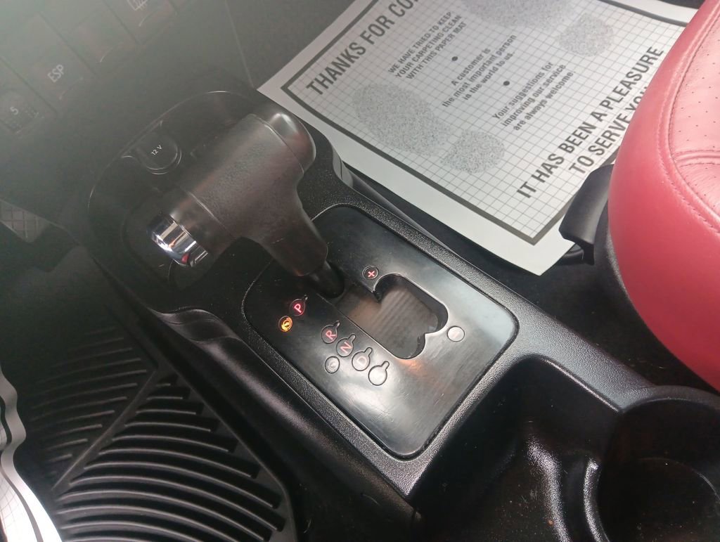 Used 2009 Volkswagen Beetle Blush image 21