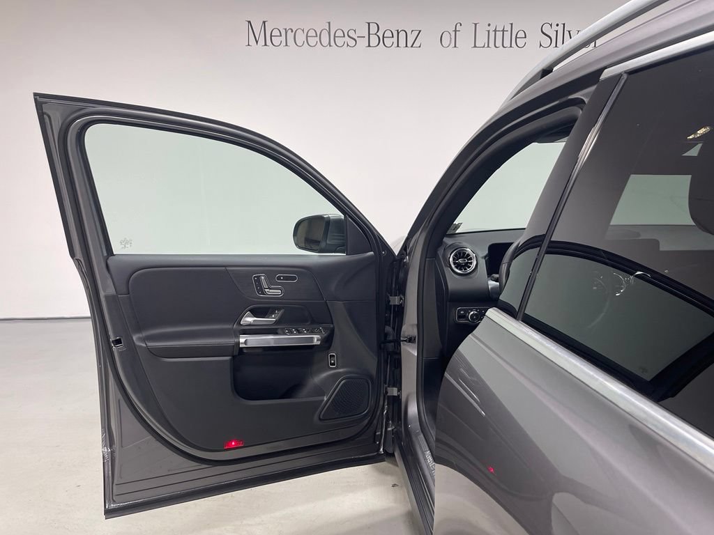 Certified 2023 Mercedes-Benz GLB 250 4MATIC image 17