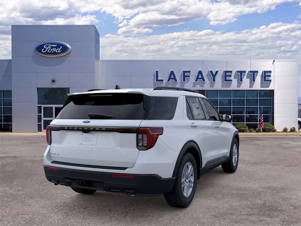 New 2026 Ford Explorer Active RWD image 8