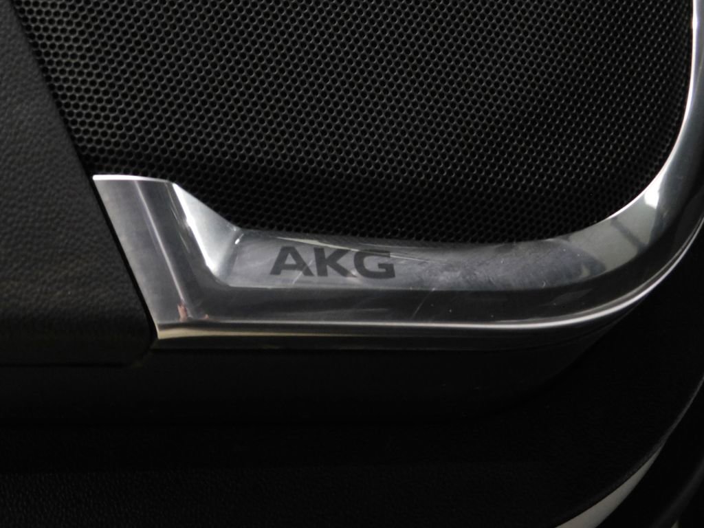 Used 2024 Cadillac Escalade ESV Sport w/ LPO, ONYX Package image 26