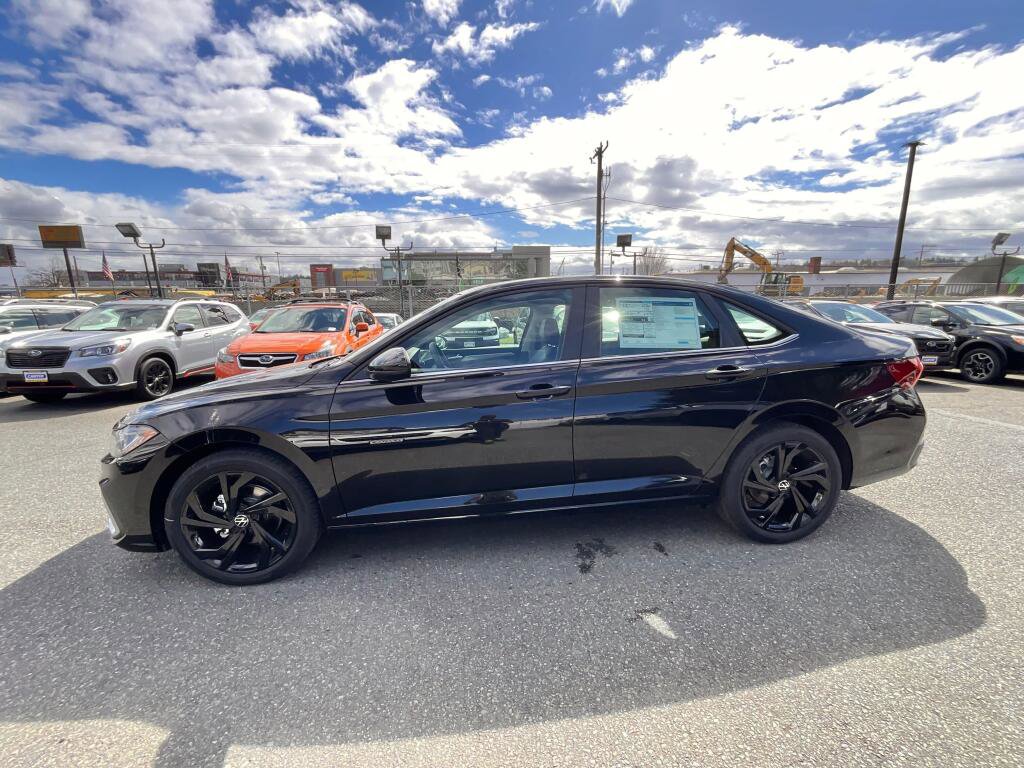 New 2026 Volkswagen Jetta SE image 5