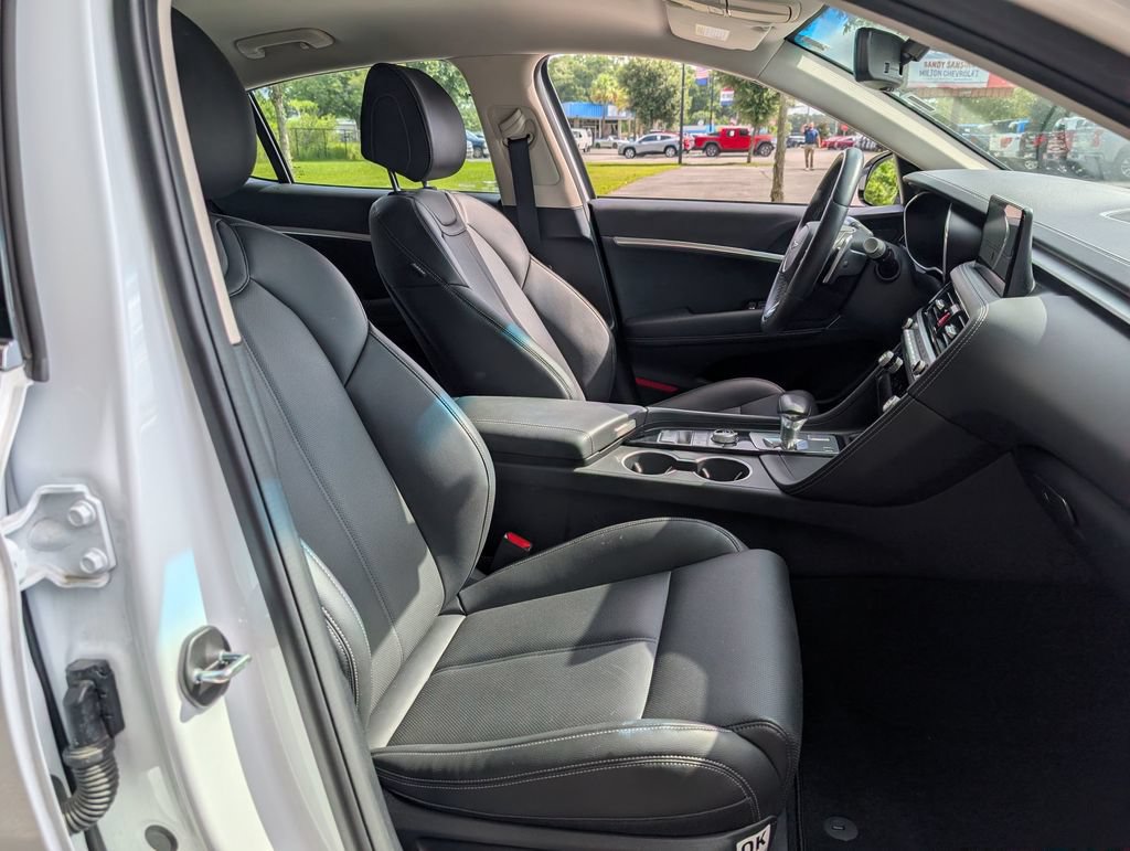 Used 2026 Genesis G70 2.5T RWD image 30